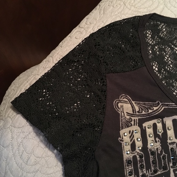Vocal Shirt with Studs and Lace - Picture 4 of 7